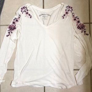 LAST CHANCE! Super Soft White Floral Top